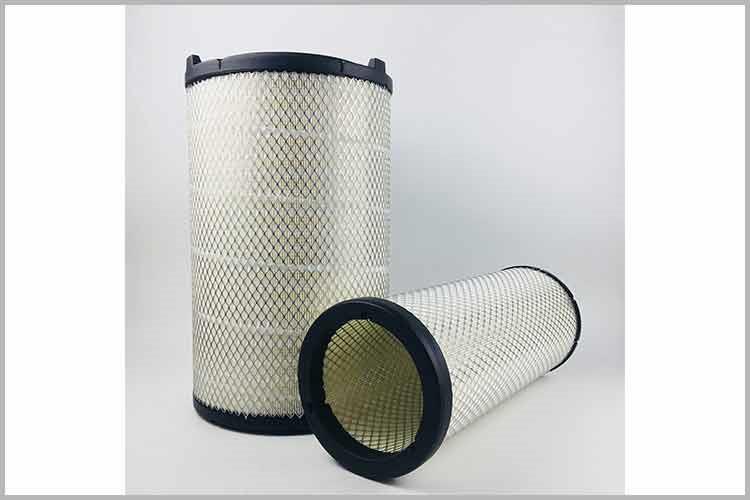 准备新的油滤式OD在线体育网，注意操作时不能穿化纤衣服，以防静电的放电火花