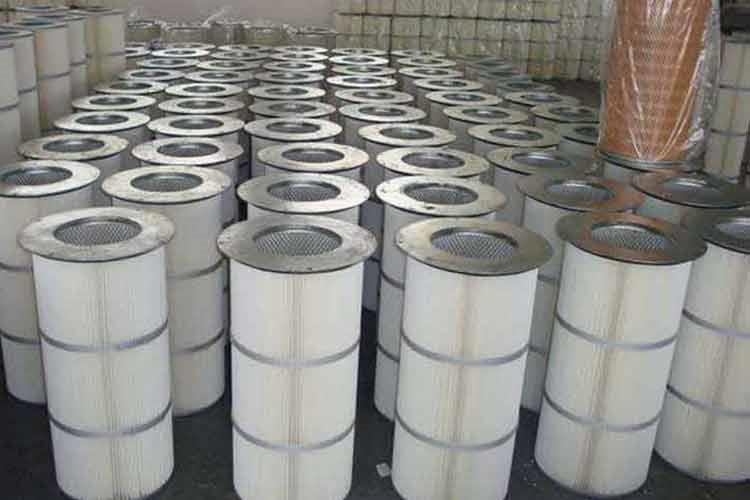 在使用粉尘OD在线体育网的时候，我们还需要对这些设备进行非常好的日常维护，只要能够做好设备的维护工作