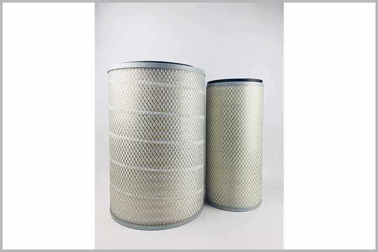 在吸入空气与燃油混合之前，货车OD在线体育网滤去空气中尘土、碳及杂物，然后保障了吸入空气的清洁