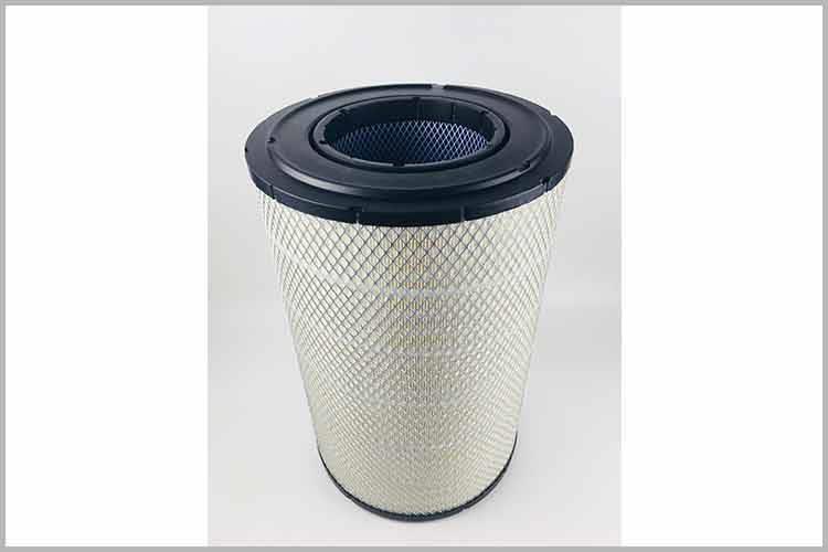 在安装新的汽油发动机OD在线体育网的时候，我们需要注意OD在线体育网下方靠右的一个突出的塑料片