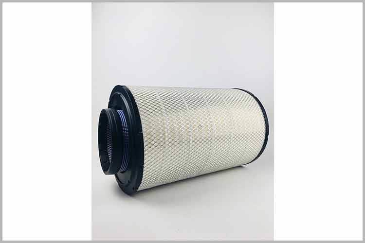 发动机OD在线体育网装在化油器或进气管的前方，可以有效起到滤除空气中灰尘、砂粒的作用，保障气缸中进入足量、清洁的空气