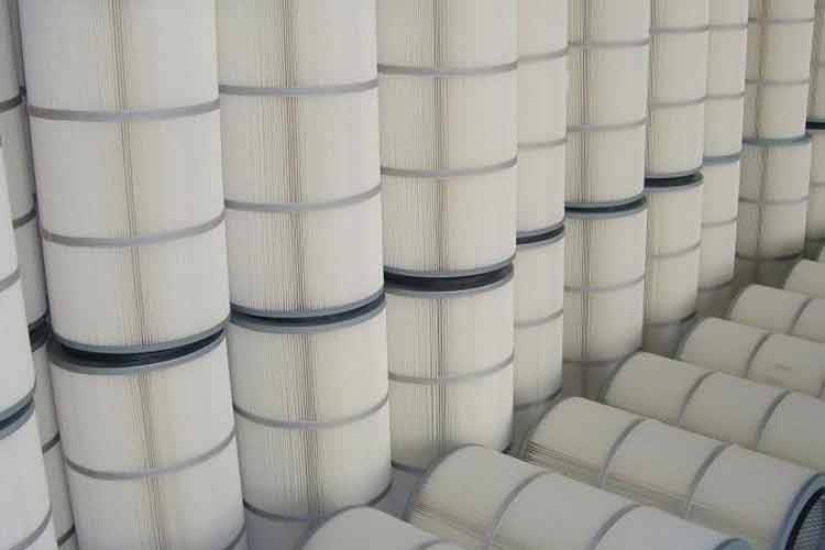 含尘气体进入脉冲OD在线体育网灰斗后，因为气流断面俄然扩大，气流中一有些颗粒粗大的尘粒在重力和惯性力作用下沉降下来